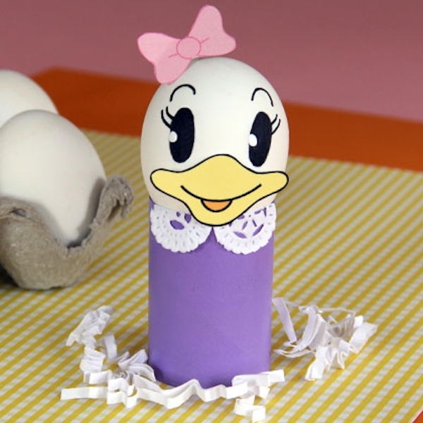 Huevos decorados para Pascua con Daisy