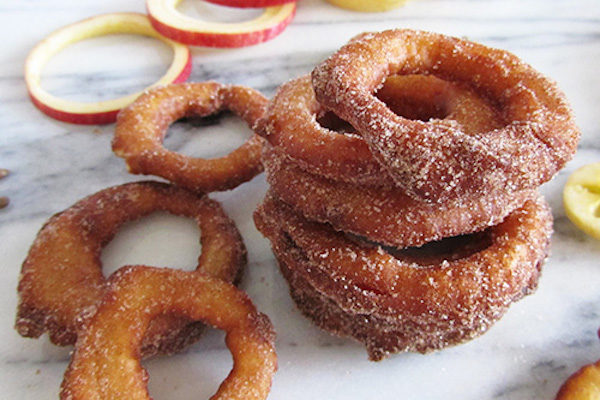 Recetas con manzanas: aros de manzana y canela - Pequeocio