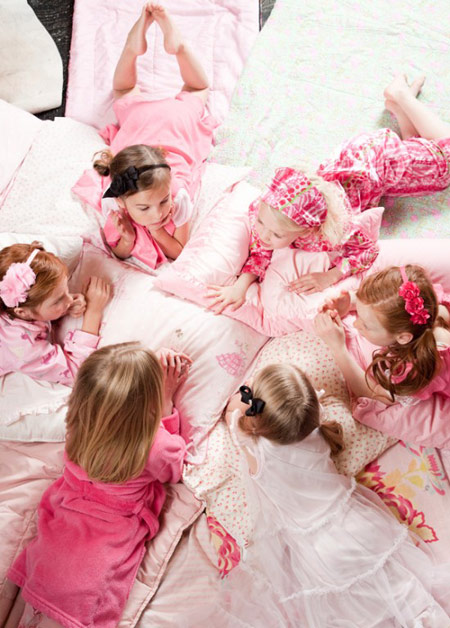 De alguna manera Regularmente años Fiesta de pijamas, una fiesta para niñas con glamour - Pequeocio