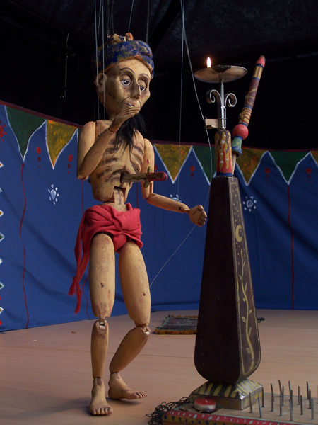 The Puppet Circus Marionetas