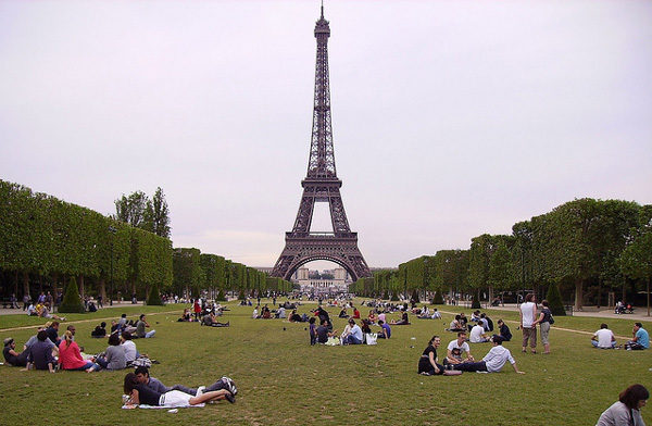 tour eiffel picnic