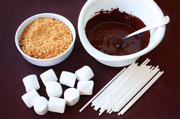 Piruletas De Nubes Con Chocolate Y Galleta