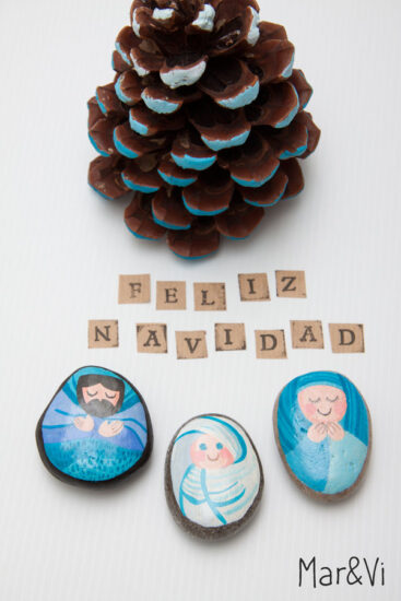 belén de navidad de piedras pintadas