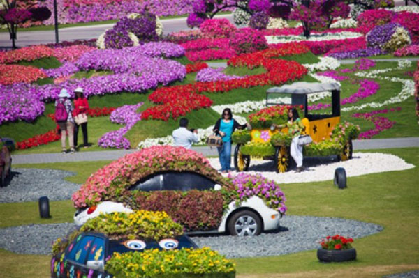 Dubai Miracle Garden, ¡Un Jardín De Ensueño Para Niños!