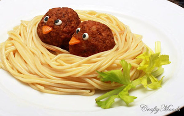 Nido De Spaghetti Con Albóndigas