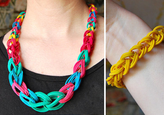cómo hacer un collar con gomas elásticas