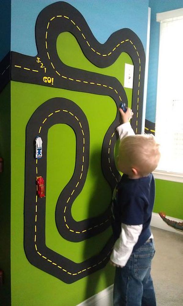 Pista De Coches En La Pared