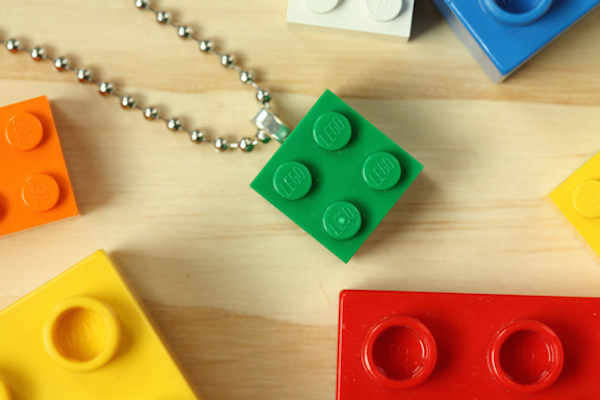 Collares Hechos Con Legos