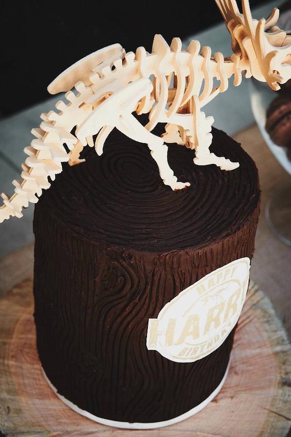 tarta de cumpleaños de dinosaurios