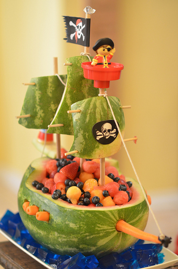 Barco De Piratas De Fruta