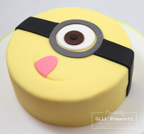 Tarta De Los Minions Con Fondant