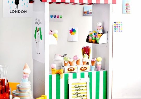 Juegos Para Niños, Una Heladería