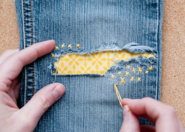5 ideas originales para arreglar pantalones rotos - Pequeocio 5 ideas originales para arreglar pantalones rotos - Pequeocio