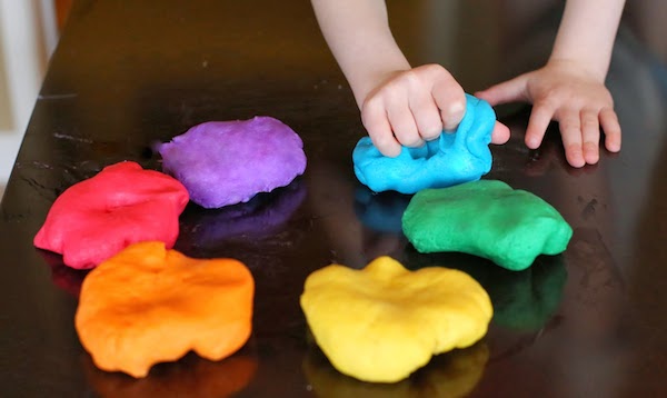 9 recetas de plastilina casera - Pequeocio