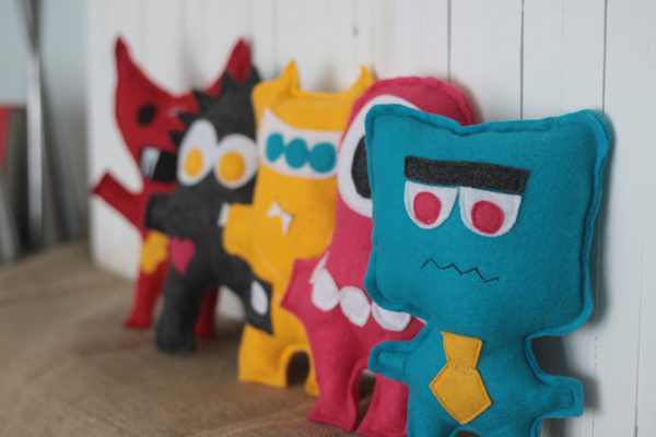 muñecas de fieltro faciles
