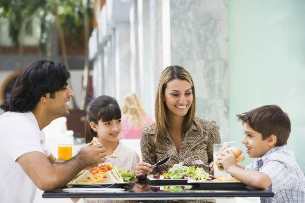 Comida feliz en familia: consejos