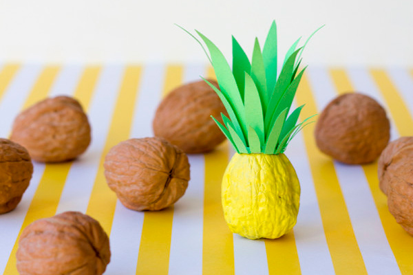 Manualidades Para Niños Con Nueces: Piñas