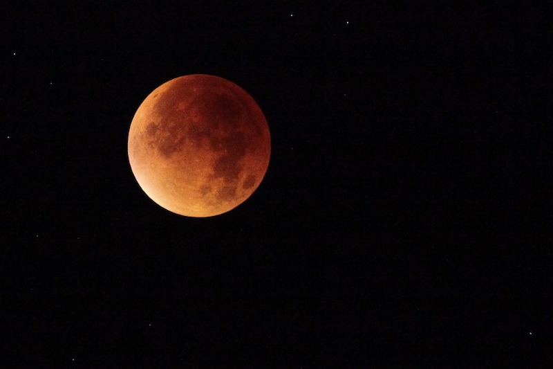 Qué es un eclipse lunar