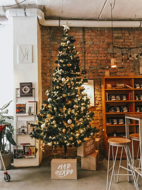 Árbol De Navidad Dorado