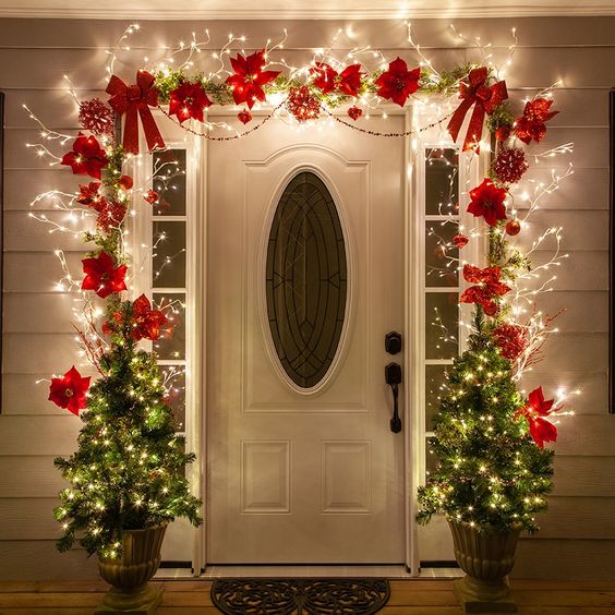 helado Lirio camisa Cómo decorar tu puerta en Navidad (+ de 50 fotos de puertas decoradas  navideñas) - Pequeocio
