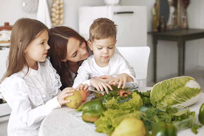 Enseñar A Los Niños A Comer Bien Y Sano