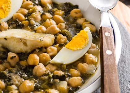 Potaje De Garbanzos Con Espinacas Y Bacalao