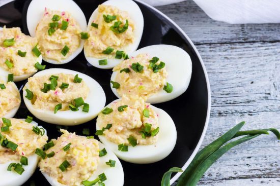 Hacer Huevos Rellenos