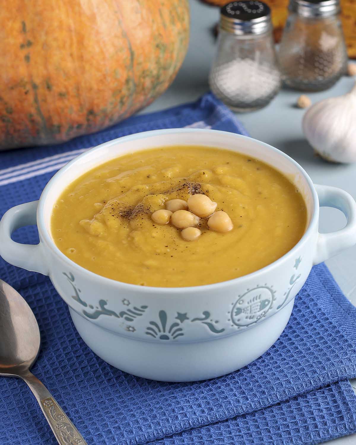 Crema De Calabaza Con Garbanzos