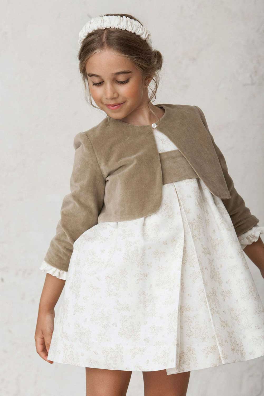 Los vestidos de fiesta para niñas más bonitos de 2023 - Pequeocio Los vestidos de fiesta para niñas más bonitos de 2023 - Pequeocio
