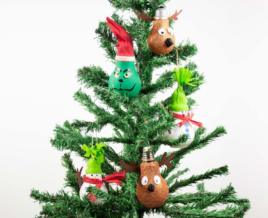 Adornos de Navidad con bombillas