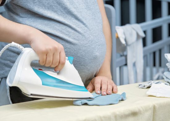 planchar ropa de bebés y niños