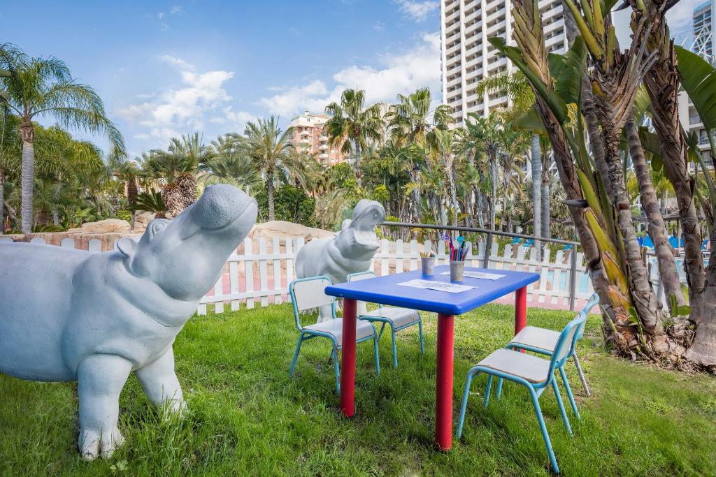 Melia Benidorm Hotel Para Familias Con Animacion Infantil