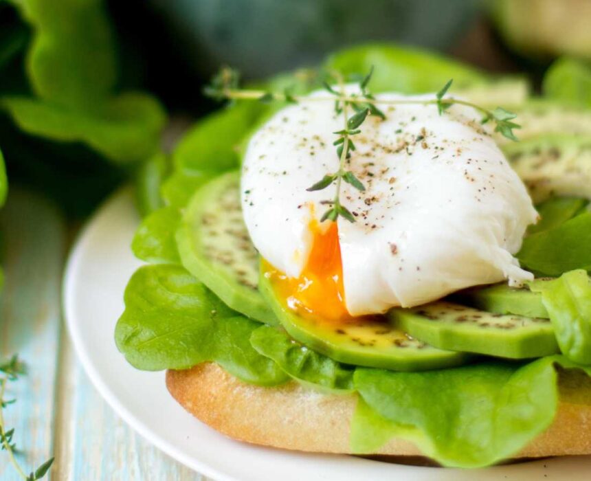 Cómo hacer huevos escalfados