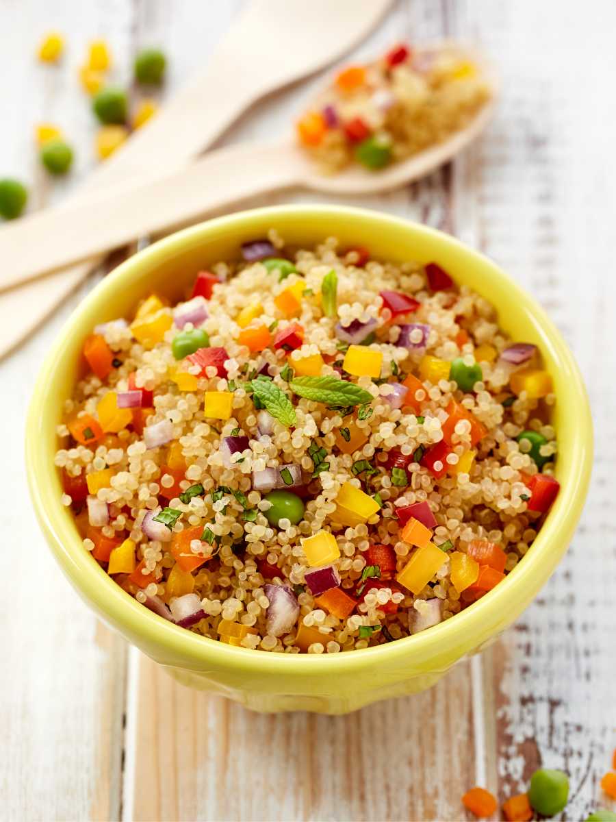 Ensalada De Quinoa (10 Recetas Fáciles De Ensaladas Con Quinoa) - Pequeocio Ensalada Con Quinoa Y Pimientos