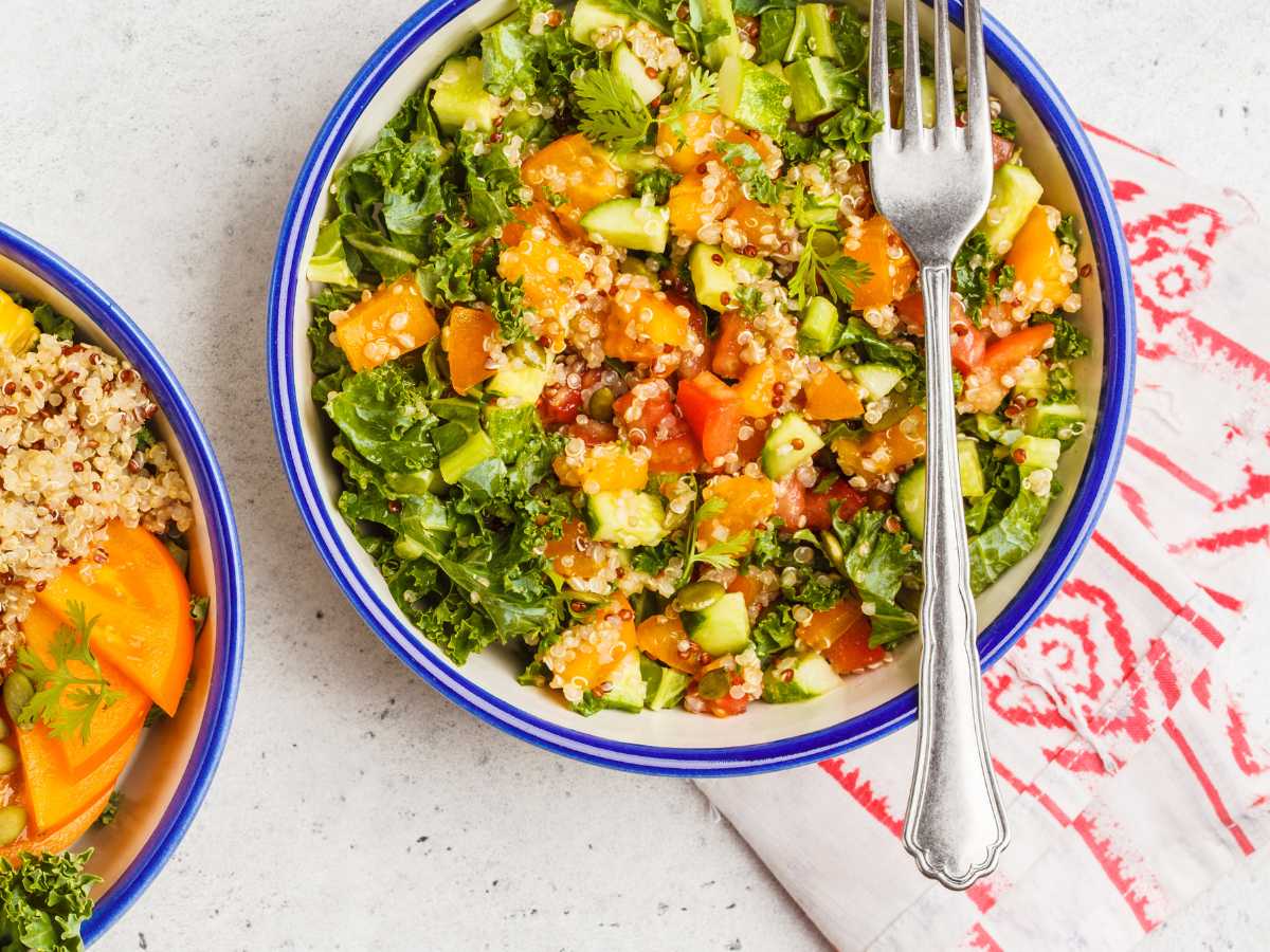 Ensalada De Quinoa (10 Recetas Fáciles De Ensaladas Con Quinoa) - Pequeocio Ensalada Ligera De Quinoa Y Tomate