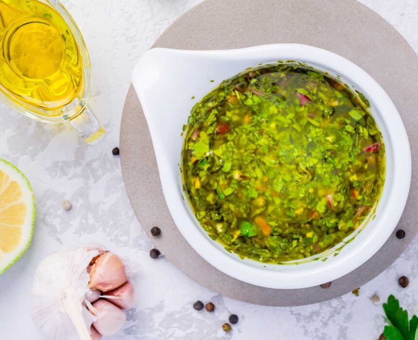 Receta de chimichurri argentino clásico