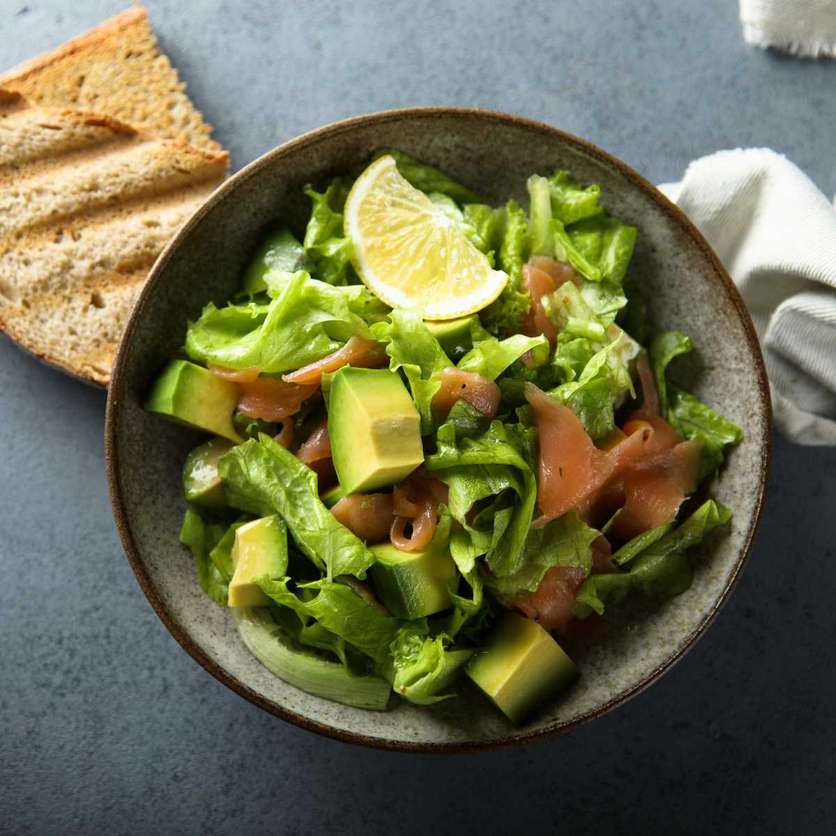 Ensaladas Con Aguacate (10 Recetas De Ensalada De Aguacate) - Pequeocio Ensalada Con Aguacate Y Salmón
