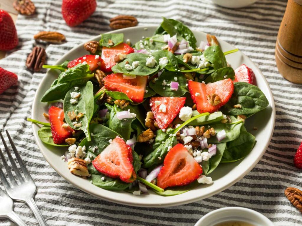 Ensalada De Espinacas (5 Recetas Fáciles) - Pequeocio Ensalada De Espinacas Fácil
