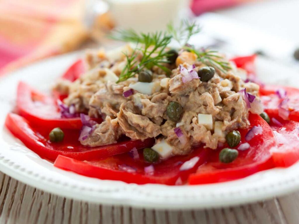 Ensalada De Tomate (15 Ensaladas Con Tomate Frescas Y Ricas) - Pequeocio Ensalada De Atún Y Tomate