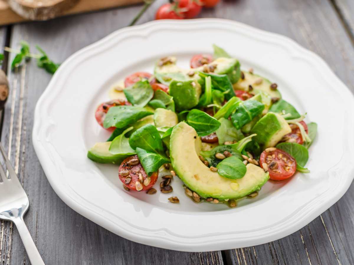 Ensalada De Canónigos (6 Recetas Ligeras) - Pequeocio Ensalada De Aguacate Y Canónigos