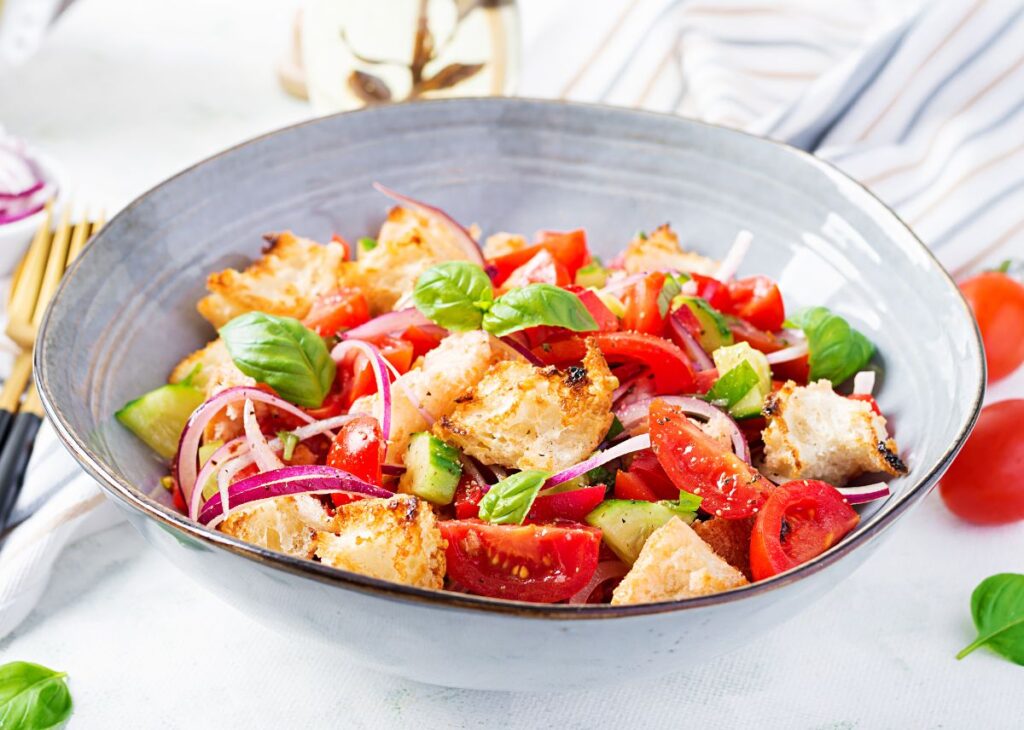 Ensalada De Tomate (15 Ensaladas Con Tomate Frescas Y Ricas) - Pequeocio Panzanella Ensalada Toscana Italiana