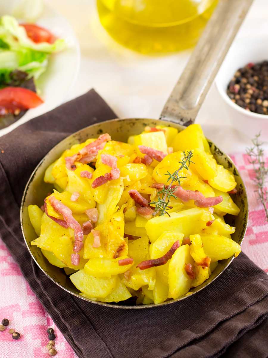 Patatas Al Microondas (Cómo Cocer Patatas En El Microondas) - Pequeocio Patatas Al Microondas