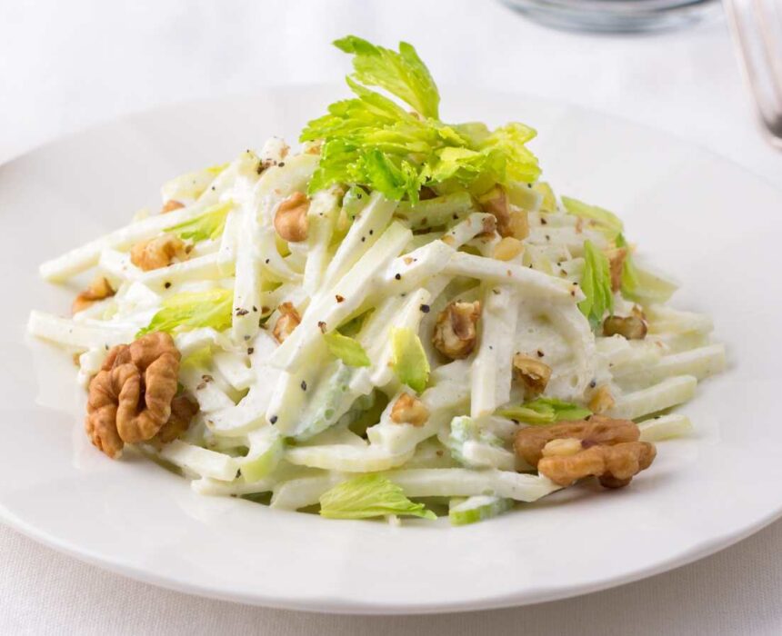 Cómo se hace la ensalada Waldorf