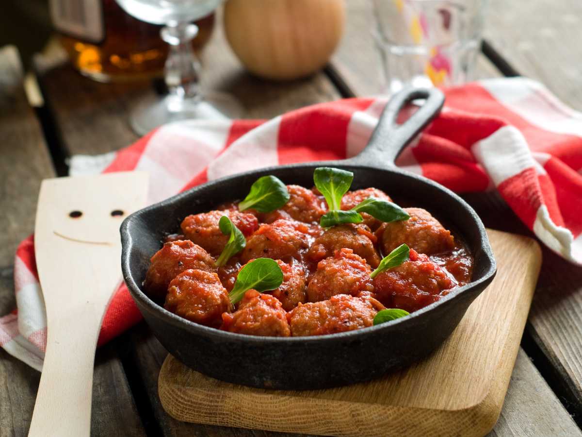 Receta de albóndigas con tomate