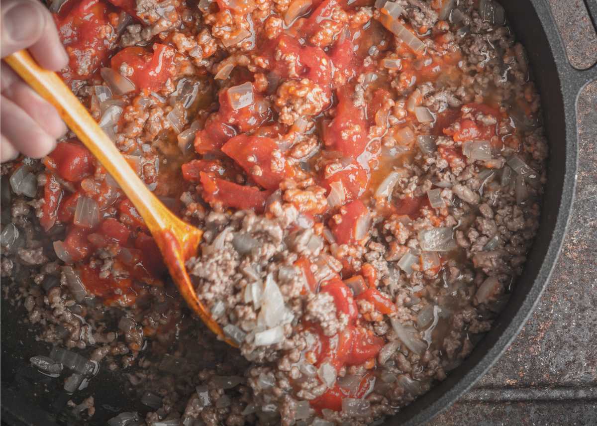 Carne Picada Con Tomate