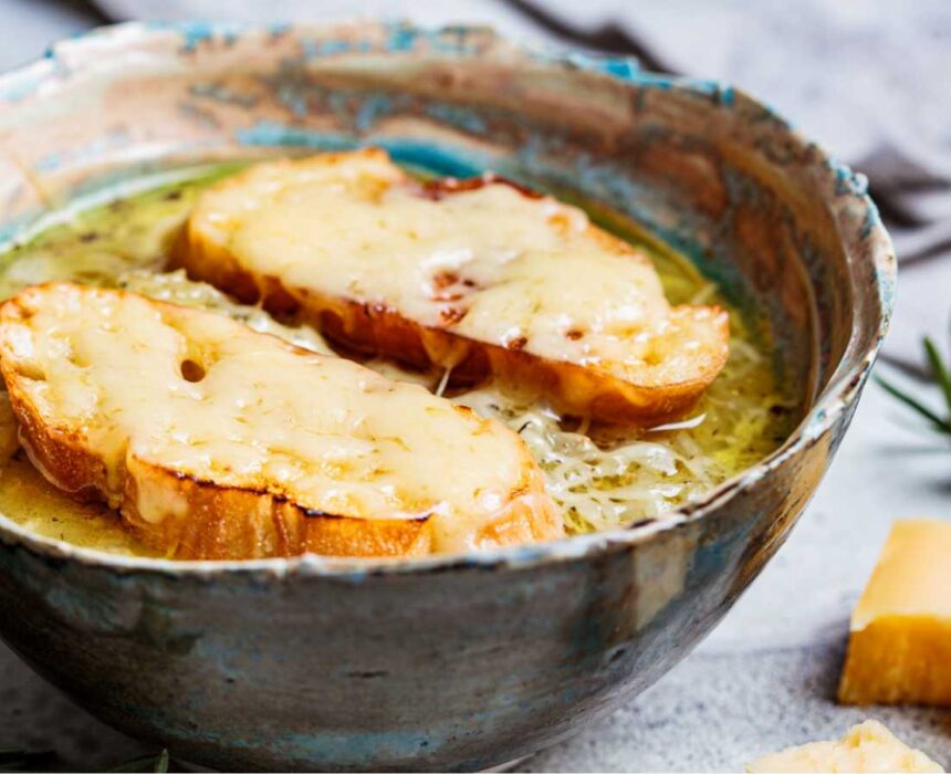 Receta de sopa de cebolla francesa