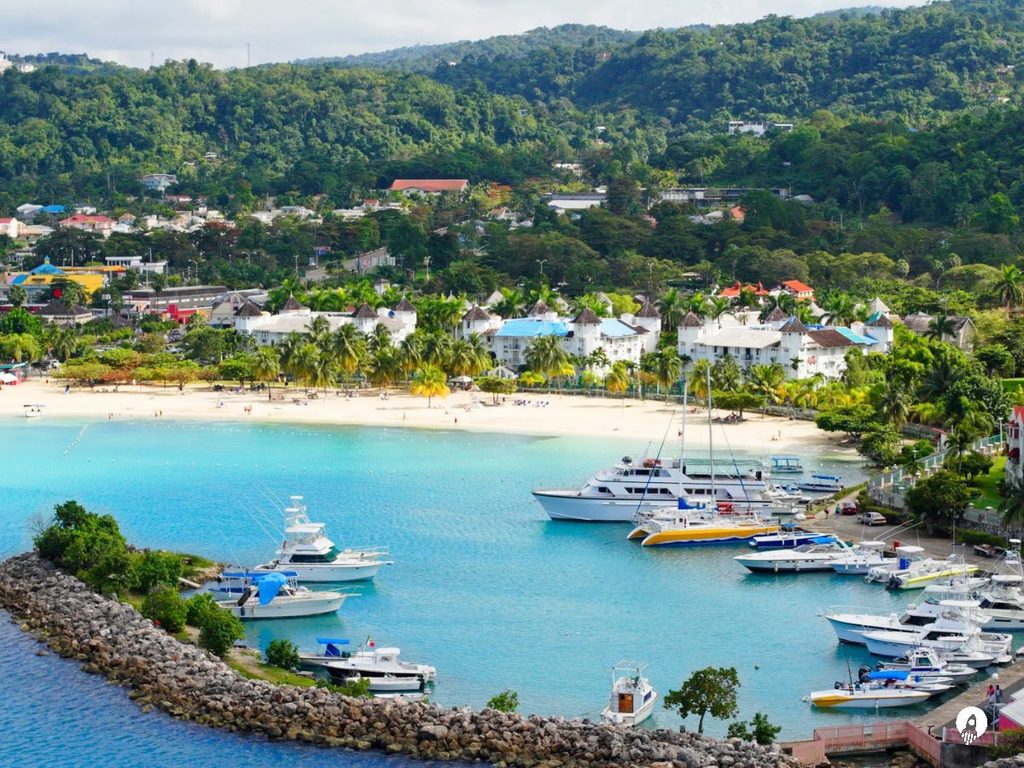 Jamaica Con Niños Caribe