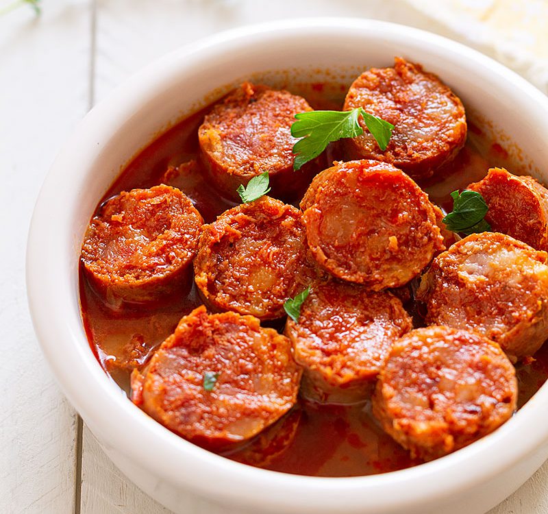 Chorizo a la sidra, receta clásica y FÁCIL | Pequeocio