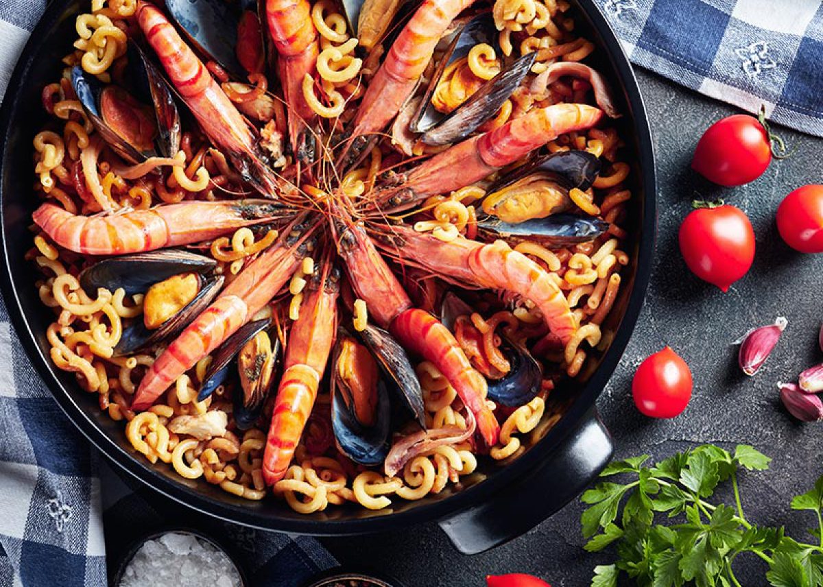 Fideuá de marisco (receta tradicional)