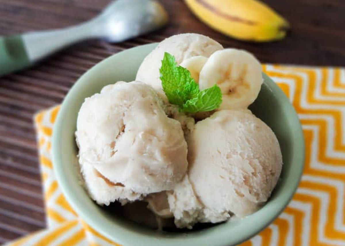 Helado casero de plátano FÁCIL y saludable - Pequeocio